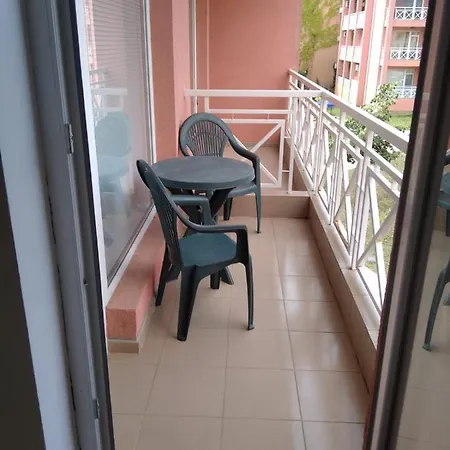 1 Bedroom In Sunny Day 6