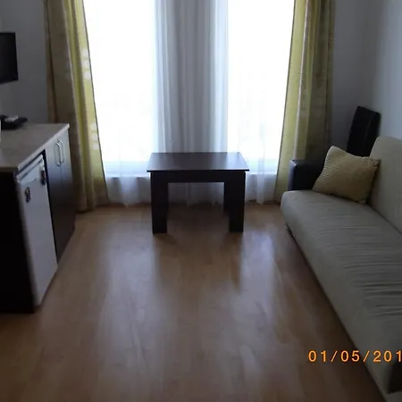 Apartment 1 Bedroom In Sunny Day 6 Tunkovo