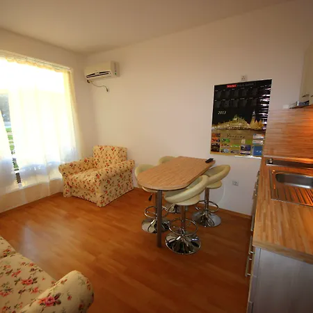 1 Bedroom In Sunny Day 6 Apartment Tunkovo