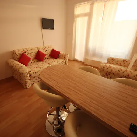 1 Bedroom In Sunny Day 6