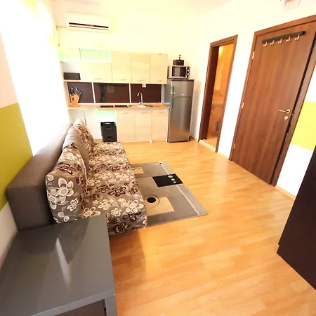 Apartment 1 Bedroom In Sunny Day 6 Tunkovo