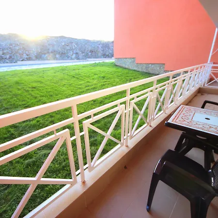 1 Bedroom In Sunny Day 6 Tunkovo