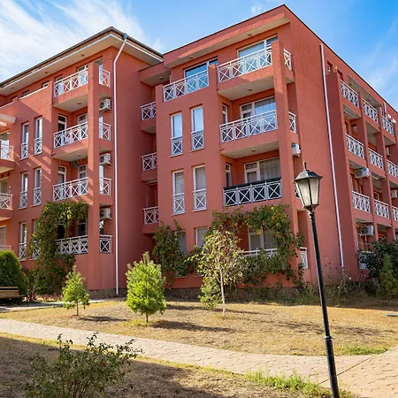 1 Bedroom In Sunny Day 6