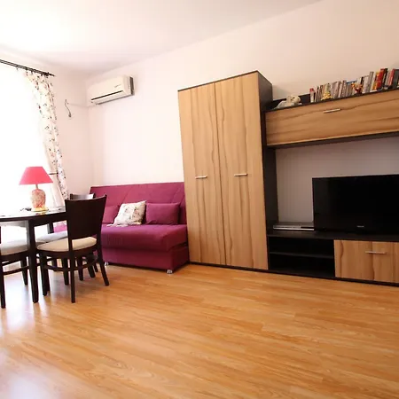 1 Bedroom In Sunny Day 6 * Tunkovo