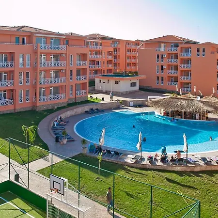 1 Bedroom In Sunny Day 6 *