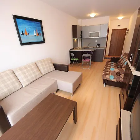 1 Bedroom In Sunny Day 6 Apartment